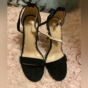 SHEIN Heels - size 6 US